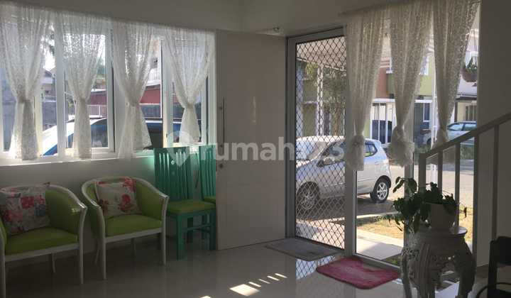 Rumah 2 Lantai Kondisi Bagus Legalitas Shm Di Springhill Garden 2