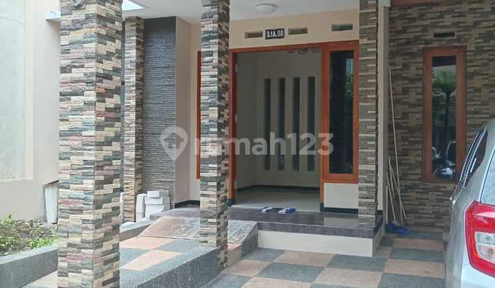 Rumah 2 Lantai Sudah Renov Legalitas Shm Di Karangploso 2