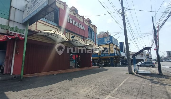 Two-story shophouse with SHM in good condition, land area 448 m². 2
