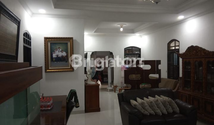 RUMAH BESAR MEWAH DI KELAPA DUA CIMANGGIS DEPOK 2