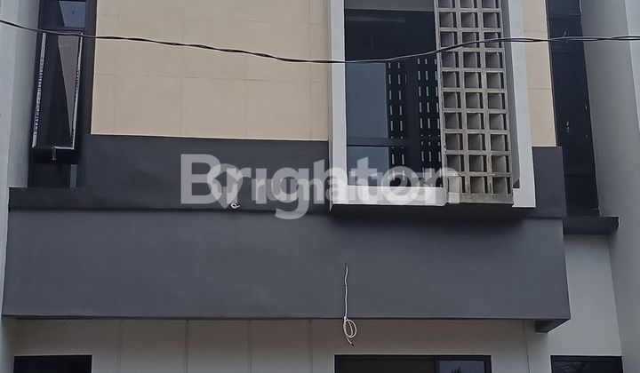 Rumah 2 Lantai di kawasan Grand Depok City 