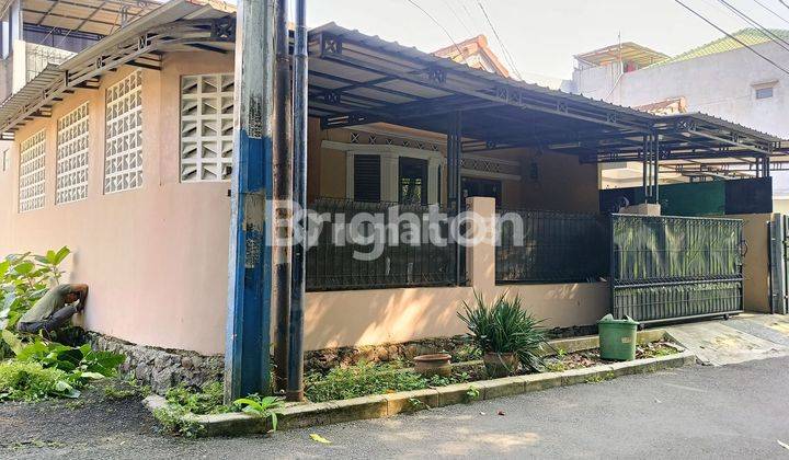 RUMAH HOOK DI PERUMAHAN BUMI CIMANGGIS INDAH 1