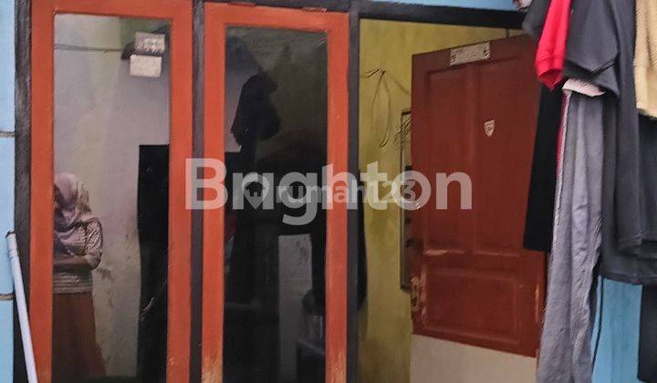 KONTRAKAN 3 PINTU DAN LAHAN PARKIR PINGGIR JALAN 1