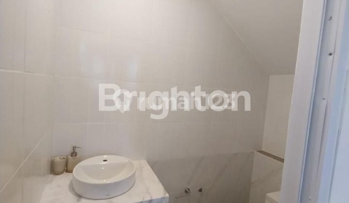 RUMAH 3+½ LANTAI DEKAT PONDOK INDAH 2