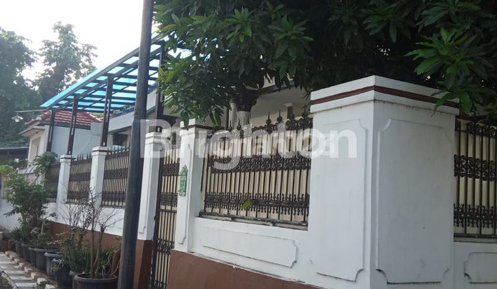 LUXURIOUS LARGE HOUSE IN KELAPA DUA CIMANGGIS DEPOK