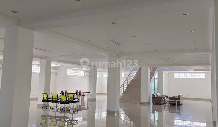 GEDUNG USAHA IMAM BONJOL DENPASAR 4