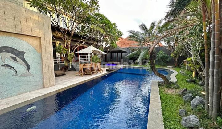 Rumah Gatot Subroto Barat Mewah Style Villa 5 Kamar Tidur