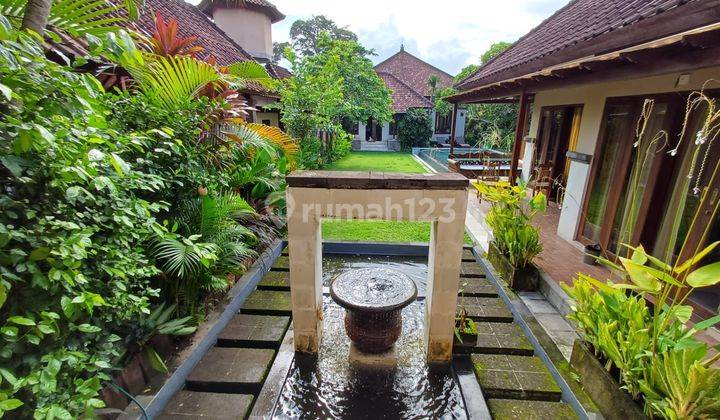 Villa Jalan Cekomaria North Denpasar 1