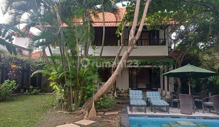 Tropical Classic Villa Bumbak Umalas Kerobokan Bali 1