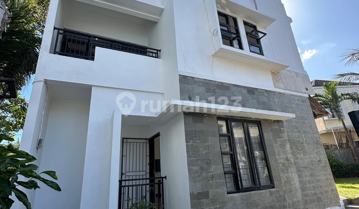 Villa Semi Furnish 4 Kamar Jimbaran Badung Bali