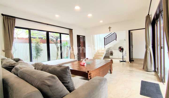 Villa Kerobokan Area Strategis 4 Br Villa Kerobokan Area Strategis 4 Br