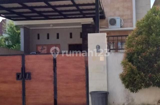 Rumah Renon Tukad Badung 2 Lantai Semi Furnish 3 Kamar Mandi Dalam Semua