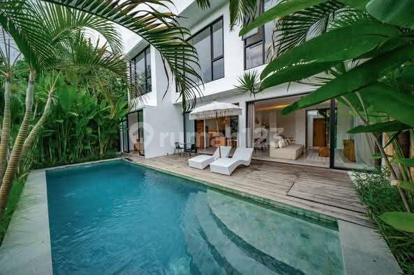 Ready For Rent 4 BR Beautiful Villa In Canggu Bali