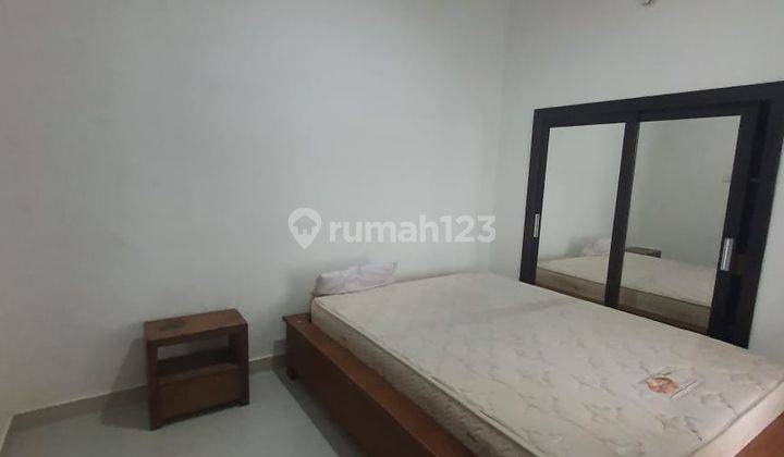 Rumah Cantik Lantai 2 Di pusat Kota semi furnish siap huni 2