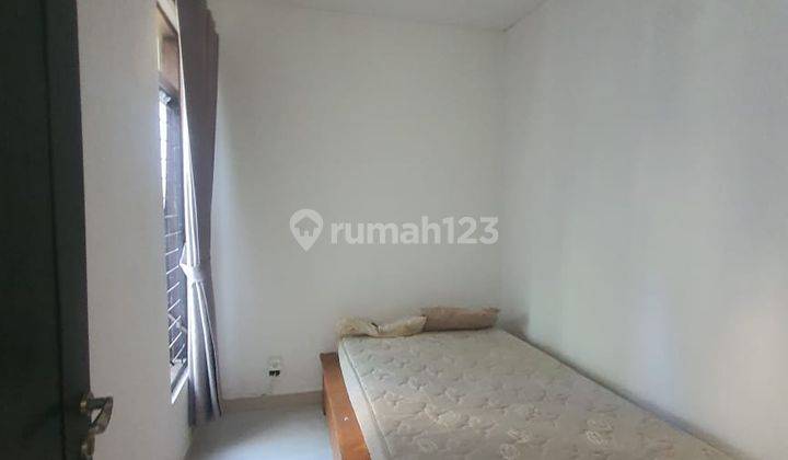 Rumah Cantik Lantai 2 Di pusat Kota semi furnish siap huni 4