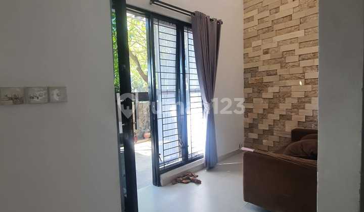 Rumah Cantik Lantai 2 Di pusat Kota semi furnish siap huni 9