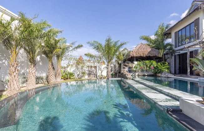 Ready For Sale 5 B R Beautyfull Villa In Seseh Bali