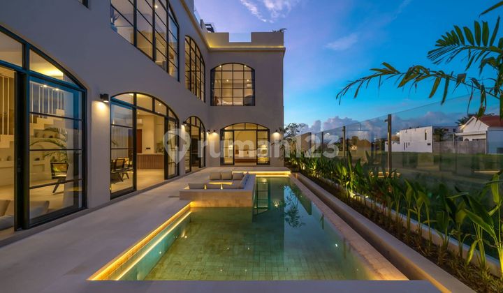 Ready for Rent, 4 BR Beautiful Villa in Seseh Badung Bali