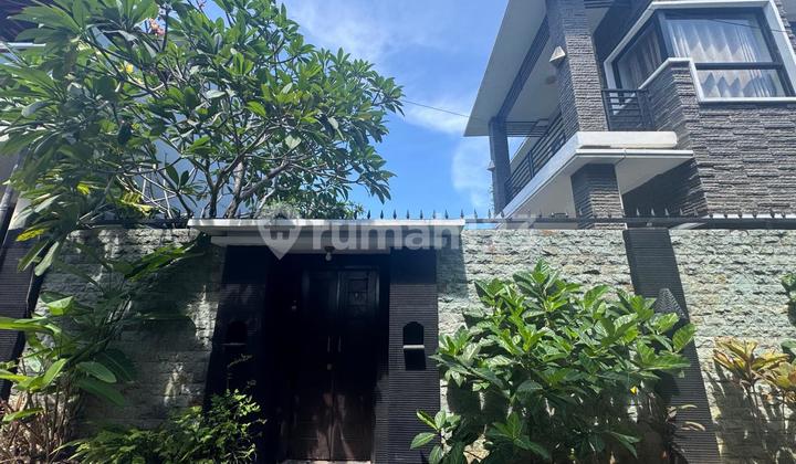 Charming House For Rent in Pemogan Area 2