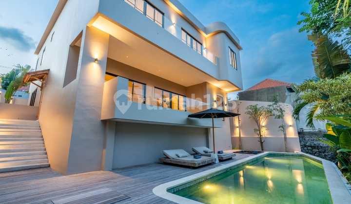 Beautiful And Elegant 4 BR Villa Ready For Rent