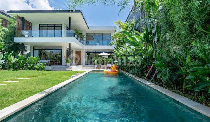 Ready For Rent 3 BR Beautiful Villa In Umalas Bali