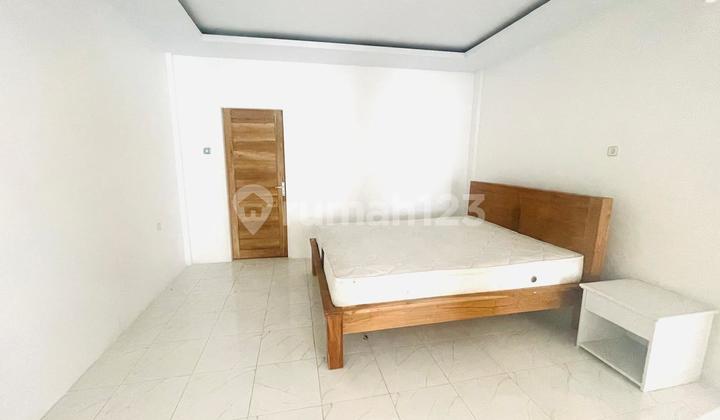 Rumah Cantik Style Villa Di Padonan Canggu Bali