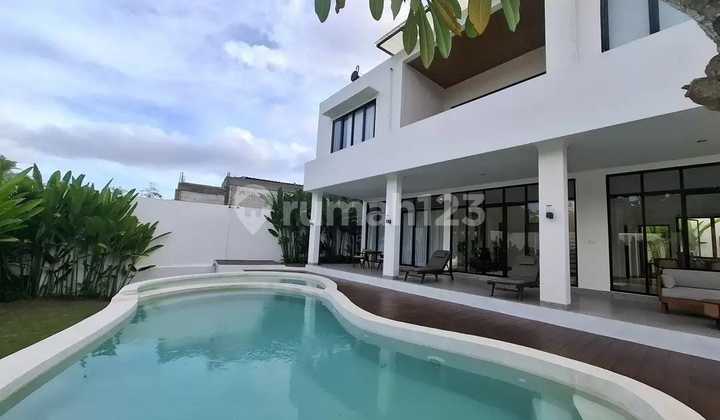 Beautiful 4 BR Villa Ready For Rent In Pecatu Bali