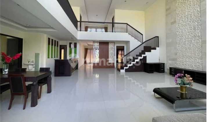 Ready For Sale Beautiful Villa-Style House Ready to Live in Renon Bali 2