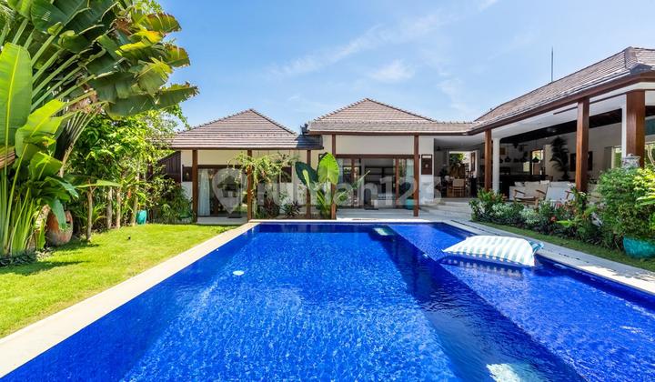 Ready For Leasehold Beautiful 4 BR In Semer Kerobokan Bali