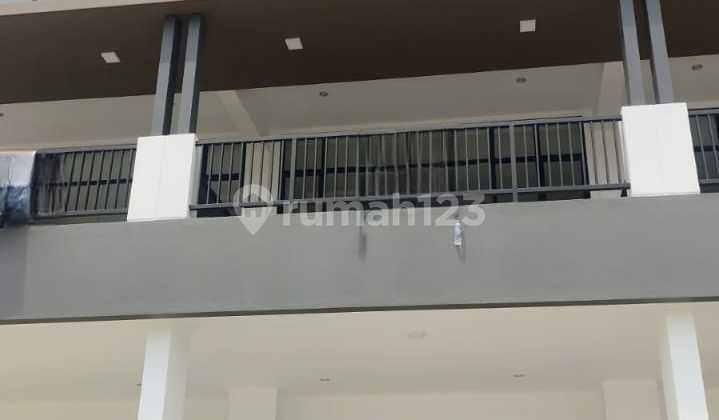 Ruko Baru 3 Lantai Siap Pakai Cocok untuk Usaha Klink di Harapan Indah Bekasi