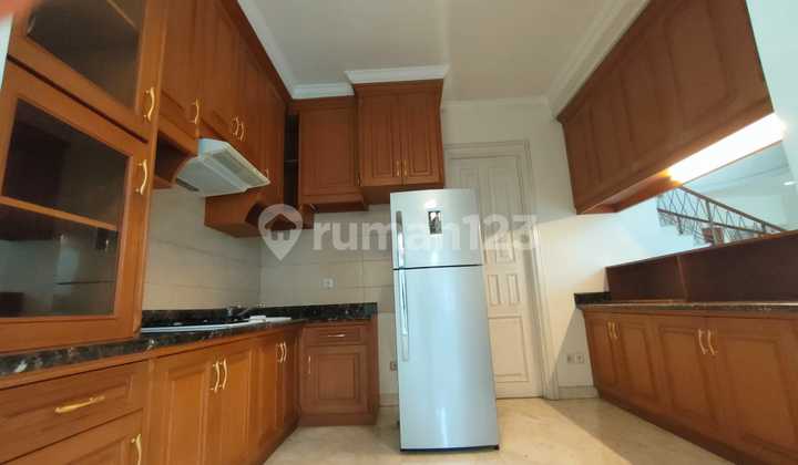 Rumah Mewah Eksklusif di Kawasan Pondok Indah Jakarta Selatan 2