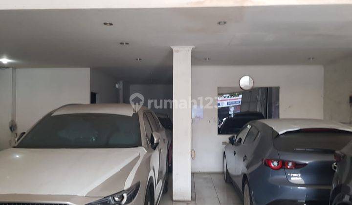 Dijual Cepat Showroom di Jalan Raya Sultan 2