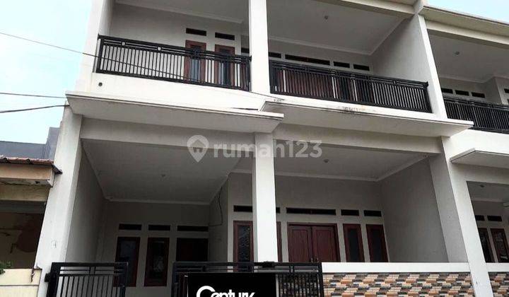 Dijual Rumah Bagus 2 Lantai di Cluster Candrabaga Bekasi  1