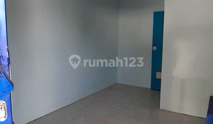 For Rent: Strategic Kiosk on Sultan Agung Street, Bekasi