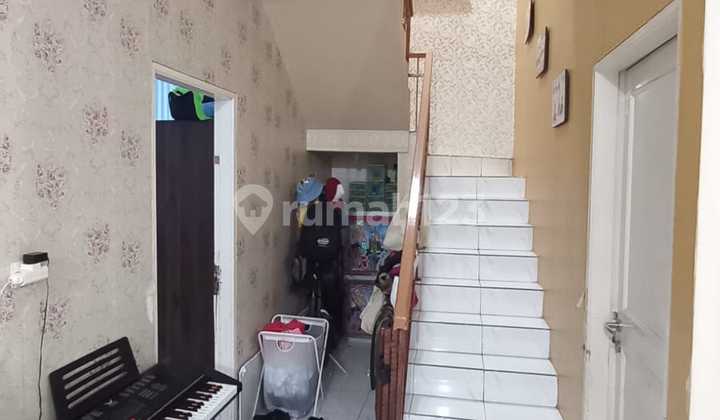 Rumah Minimalis 1,5 Lantai di Harapan Indah Bekasi - Posisi Hook