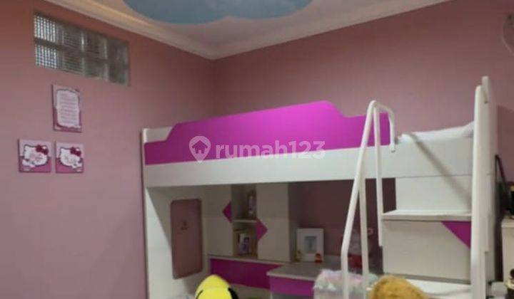 Dijual Rumah Full Furnish Lokasi di Titian Indah Bekasi  2