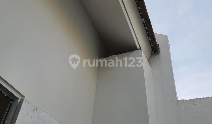 Rumah Modern 2 Lantai Siap Huni di Cluster La Seine JGC Cakung Jakarta Timur - Dekat Pusat Perbelanjaan 2