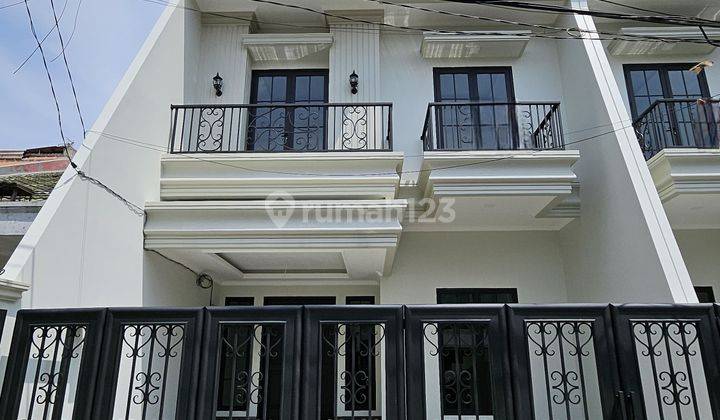 Dijual Rumah Brand New Mewah di Pondok Bambu Jakarta Timur 1