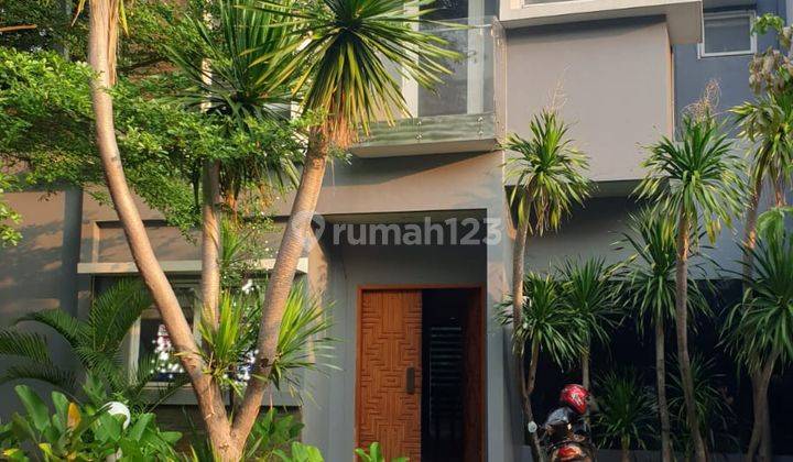 Dijual Rumah Hook 2 Lantai di Cluster Alamanda Jgc Jakarta Timur 1