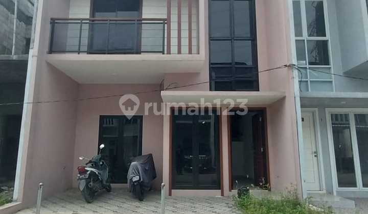 Rumah Modern 2 Lantai di Grand West Residence, Perwira, Bekasi Utara Rumah Modern 2 Lantai di Grand West Residence, Perwira, Bekasi Utara