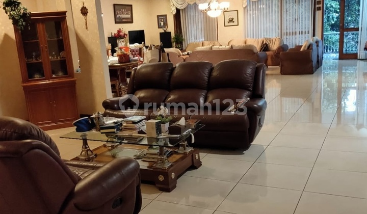 Cafe/Rumah tinggal di Ciumbuluit Bandung utara SHM Timur 11
