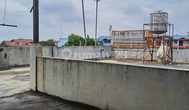 di JLN. SETIABUDI BANDUNG
UTARA 12
