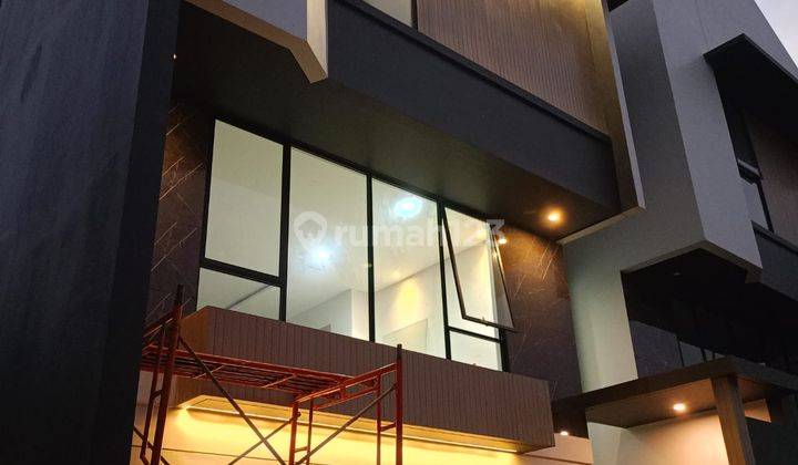 Rumah Baru Modern di Setraduta Grande Bandung Utara 1