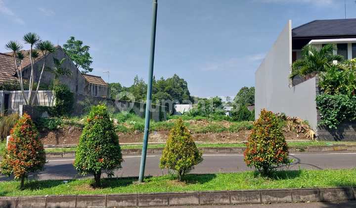 Strategic Plot Rarely Available in Setra Duta Cluster, North Bandung.