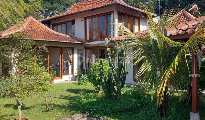 Rumah Villa Nice View Sangat Cozy Strategis di Setiabudi Bandung 1