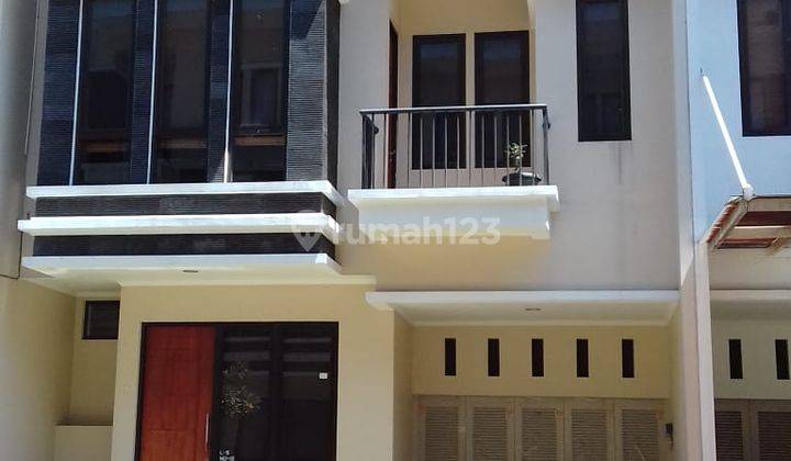 Rumah Minimalis 3lantai Fullfurnish di Cluster Setra Duta Bandung 1