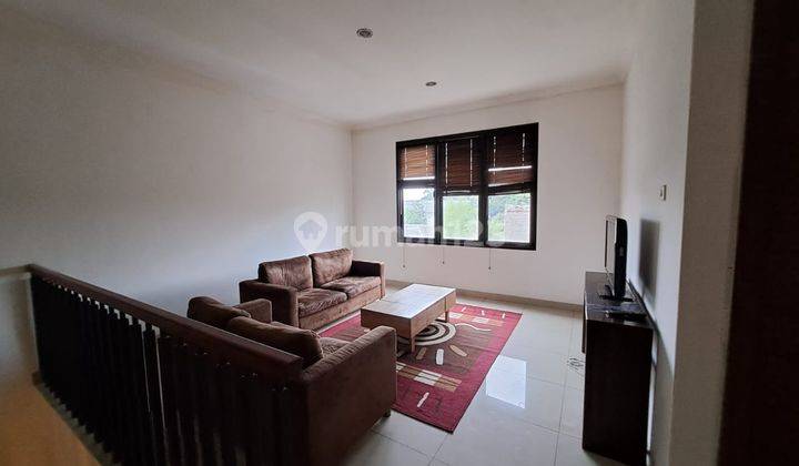 Rumah 3 Lantai Full Furnish Nice View di Setra Duta Bandung 2