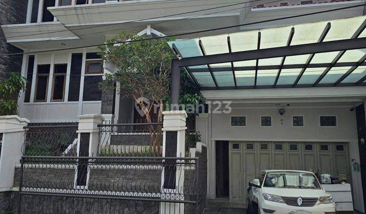 Rumah Nyaman Strategis Siap Huni di Komplek Sayap Pasteur Bandung 1