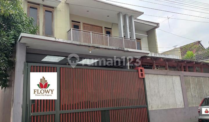 Rumah 2,5 Lantai Lux di Komplek Permata Cimahi Kota