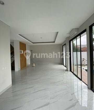 New House With Swimming Pool in Sayap Pasteur Bandung 2